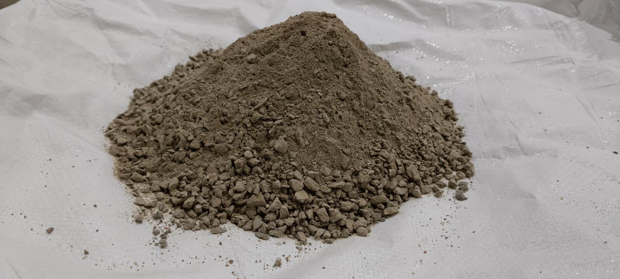 Monolithic refractory installation