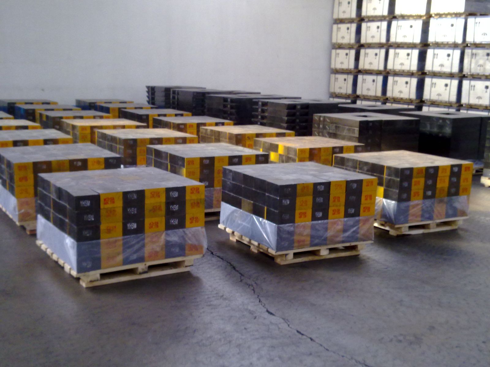 Refractory bricks ready for dispatch — SIRPL warehouse